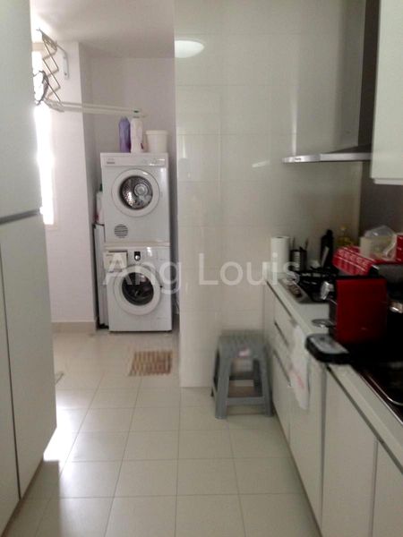 4 Bed Condo for Rent in  Robertson 100 - Image 4